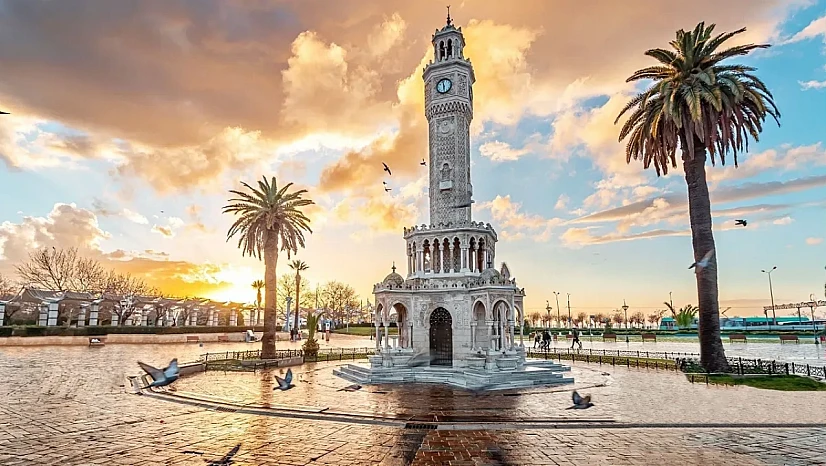 İzmir'de kültür-sanat rüzgarı estiriyor!