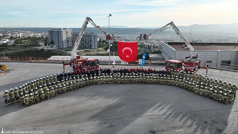 İzmir'in yeni itfaiye nemurları göreve başladı
