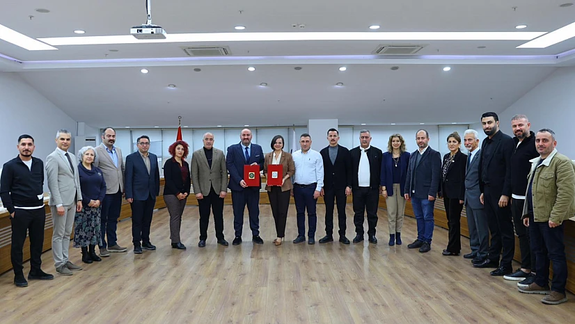 Karabağlar'da dayanışma büyüyor: Askıda ekmek protokolü hayata geçti