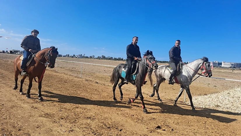 Manavgat'ta Rahvan at yarışları coşkusu! 97 atın mücadelesi nefes kesti