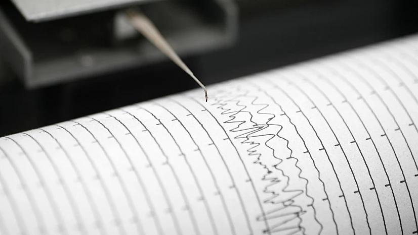 Marmara sallandı: Bursa'da 4.3'lük deprem paniği