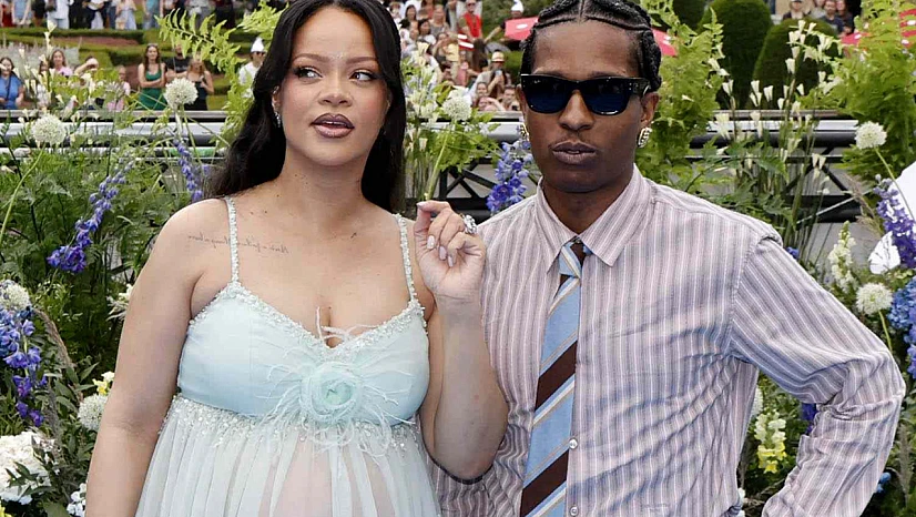 Rihanna'nın bebeğinin cinsiyeti belli oldu! Ama nasıl?