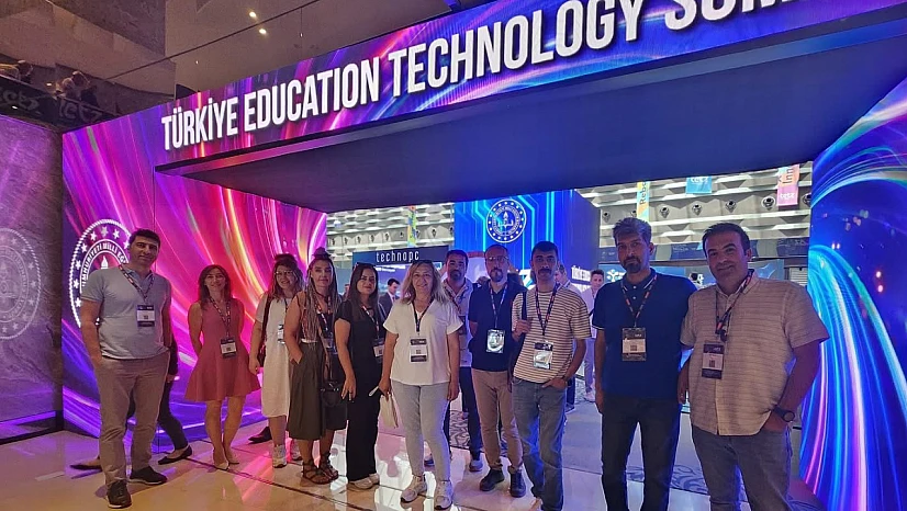 Tire Eğitim Ailesi, Türkiye Eğitim Teknolojileri Zirvesi'ne Katıldı