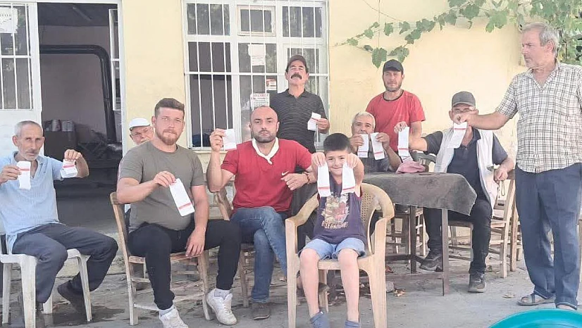 Yeniköy'de Yangın Sönmeden Sayaç Geldi: Muhtardan İZSU'ya Sert Tepki!