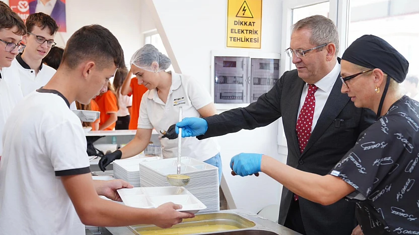 Ayvalık'ta öğrenci dostu kent lokantalarına yoğun ilgi