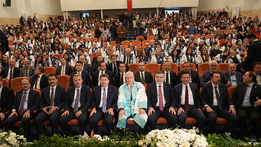 EÜ 2025-2026 Akademik yılı açılış töreni Adalet Bakanı Yılmaz Tunç'un katılımıyla gerçekleşti