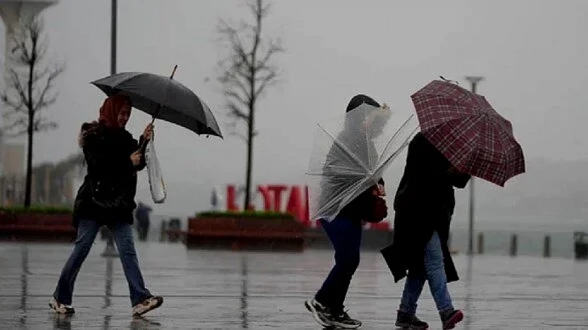 İçişleri Bakanlığı'ndan kuvvetli sağanak ve fırtına uyarısı: 11 il sarı kodda