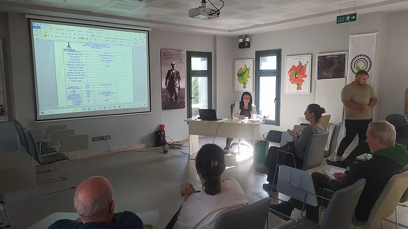 İzmir Büyükşehir Belediyesi'nden Efes Selçuklu üreticilere toprak analizi desteği