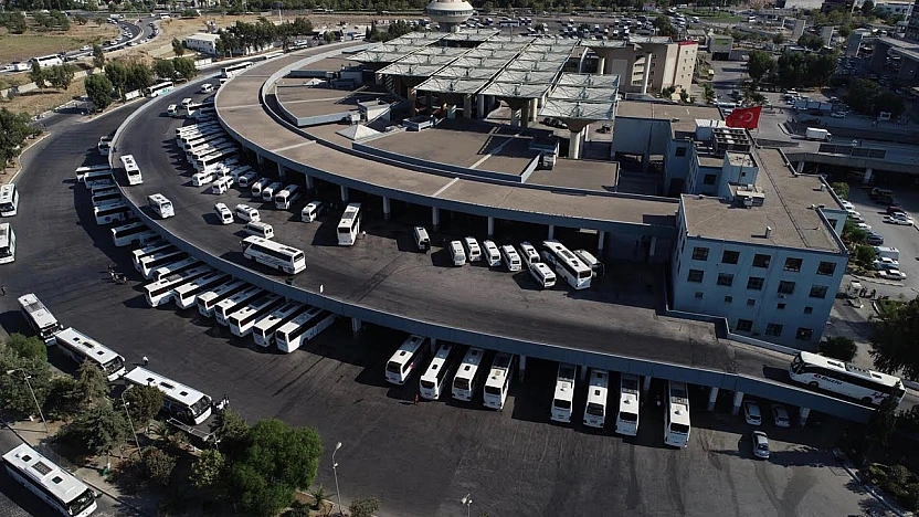 İzmir otogarı işletmecisi belediyenin 305 Milyon TL'lik ecrimisil talebine tepki gösterdi