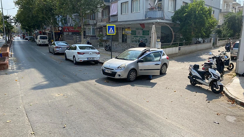 Ödemiş'te tahliye yolundan kontrolsüz çıkan araç kazaya yol açtı: Motosiklet sürücüsü yaralandı