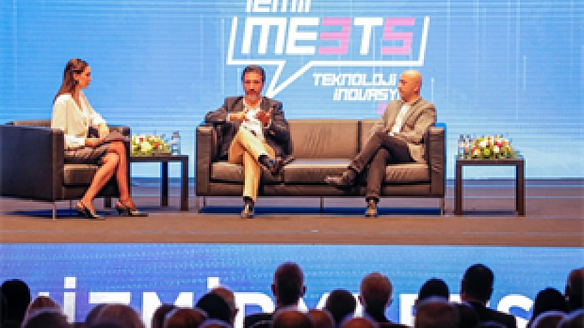 Teknoloji ve İnovasyon zirvesinde uzmanlardan çarpıcı mesaj: 'Yapay Zekâ İnsanlık Tarihinde Yeni Bir Eşik Açtı'