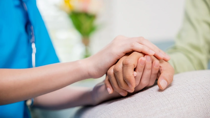 Türkiye'de bir ilke imza: Yaşlı bakımının kalbi ilk kez İzmir'de atacak