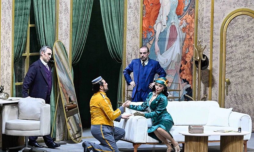 'Bir Tenor Aranıyor' yeniden İZDOB sahnesinde