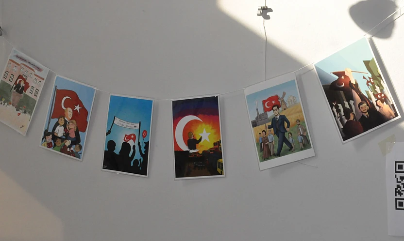 Ege Üniversitesi öğrencileri, çizgilerle Cumhuriyet'in değerlerini anlattı