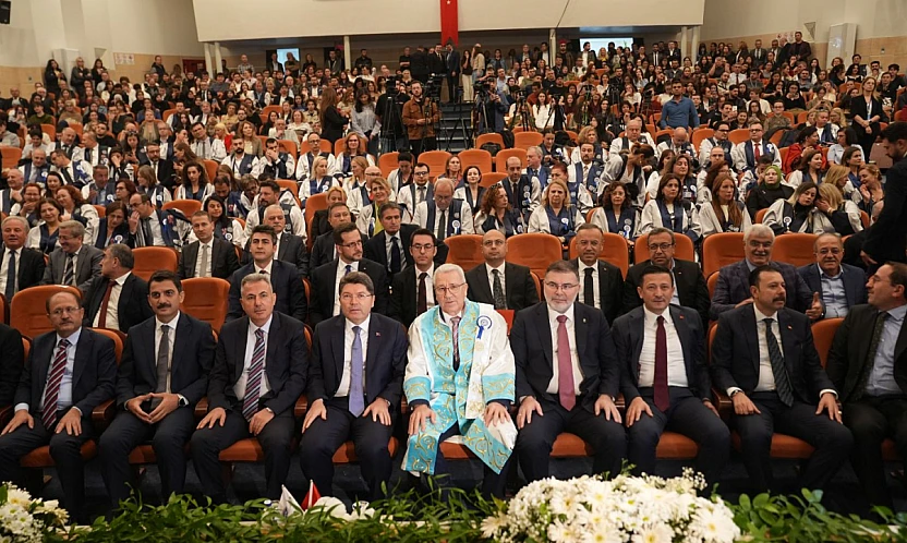 EÜ 2025-2026 Akademik yılı açılış töreni Adalet Bakanı Yılmaz Tunç'un katılımıyla gerçekleşti