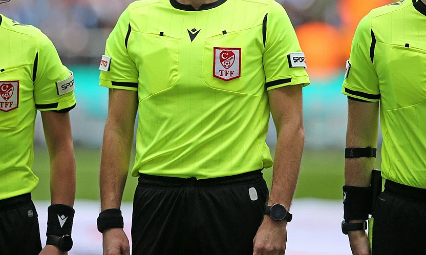 Hakem bahis skandalı: TFF'de sarsıntı! liglere ara verilecek mi?