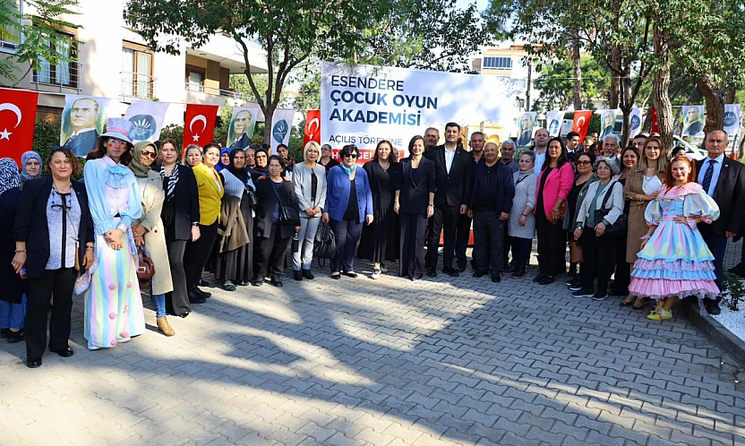 Karabağlar'da söz çocuklarda: 3. Ücretsiz Oyun akademisi Esendere'de açıldı