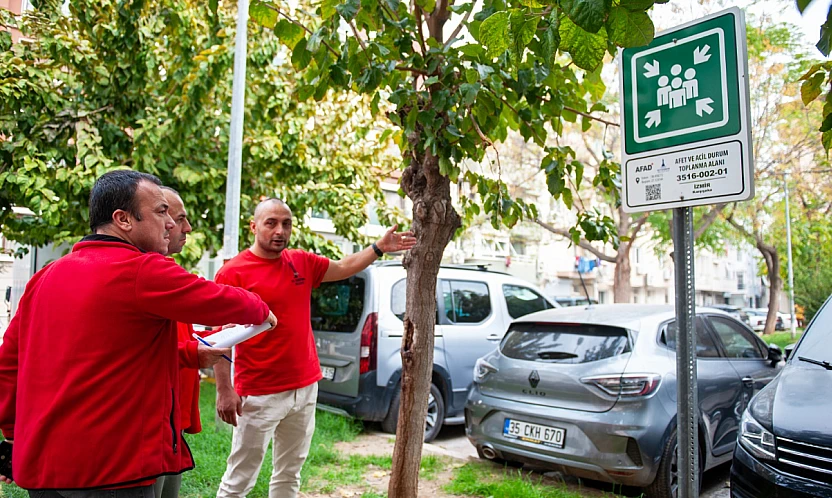 Karşıyaka'da afet toplanma alanları tek tek denetleniyor