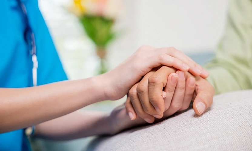 Türkiye'de bir ilke imza: Yaşlı bakımının kalbi ilk kez İzmir'de atacak